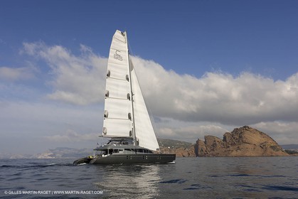 25 02 2011 - La Ciotat (FRA,13) - Super Yachts - Chantier H2X - Cartouche