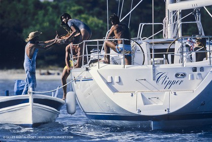 Voile, croisière, personnages