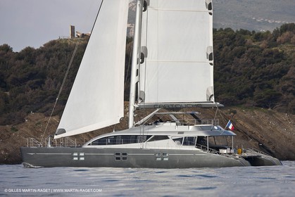 25 02 2011 - La Ciotat (FRA,13) - Super Yachts - Chantier H2X - Cartouche