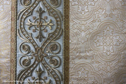 04 02 2013 - Marseille(FRA,13), Notre Dame de la Garde, Vêtements liturgiques