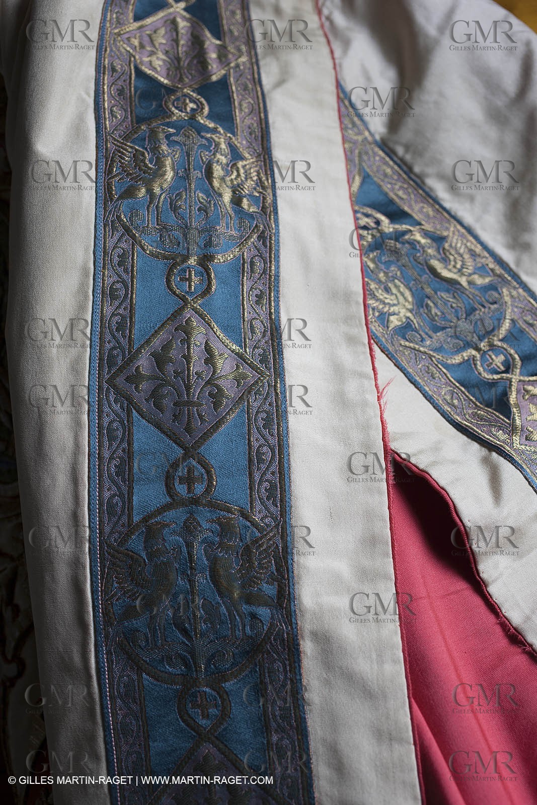 04 02 2013 - Marseille(FRA,13), Notre Dame de la Garde, liturgical clothing