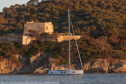 28 08 2016, Hyères (FRA,83), Chantier Jeanneau, Jeanneau Yacht 51
