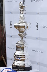 03 08 2010 - Cowes (UK, IOW) - The 1851 Cup -  BMW ORACLE Racing - Day 1 Cowes