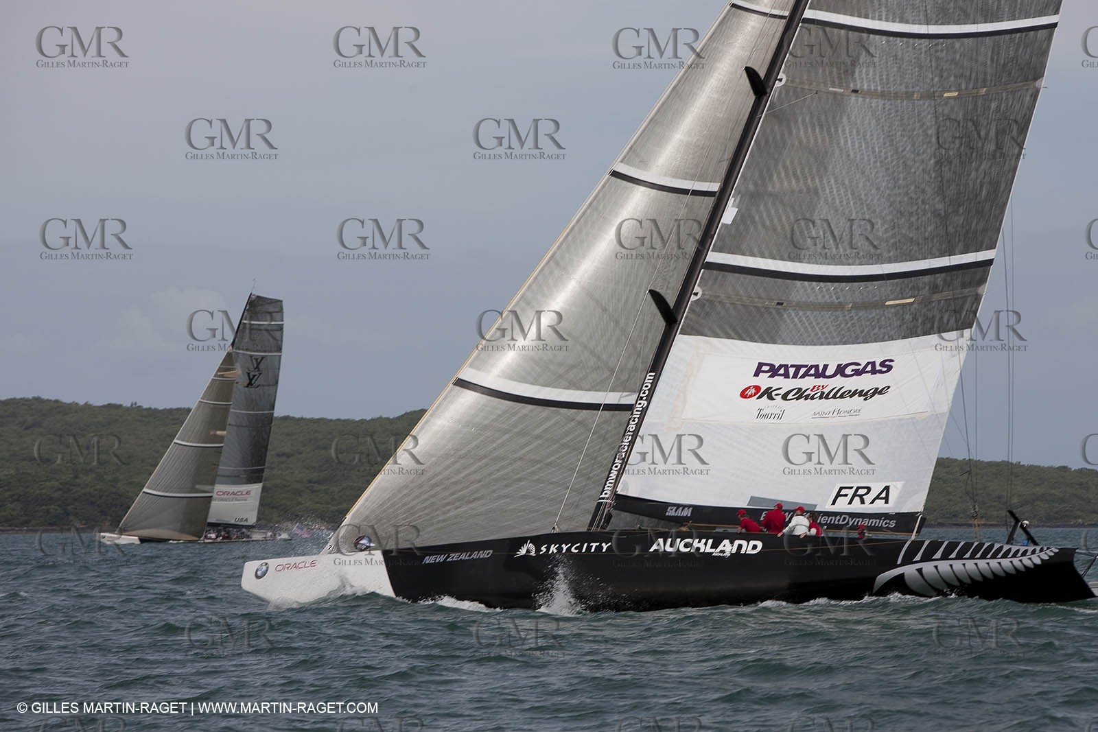 01 02 2009 - Auckland (NZL) -  Louis Vuitton Pacific Series -  Racing Day 4 - Round Robin 2 - BMW ORACLE RAcing Vs Pataugas by K-Challenge