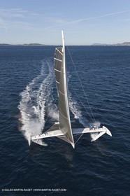 Samedi 5 septembre 2009 - Hyères (FRA, 83) - L'Hydroptère bat le record du monde de vitesse avec un run à 51,36 knts (sous réserve de ratification par le WSSRC)