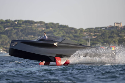 09 08 2018, Saint-Tropez (FRA,83), Foiler, the Flying Yacht by Enata