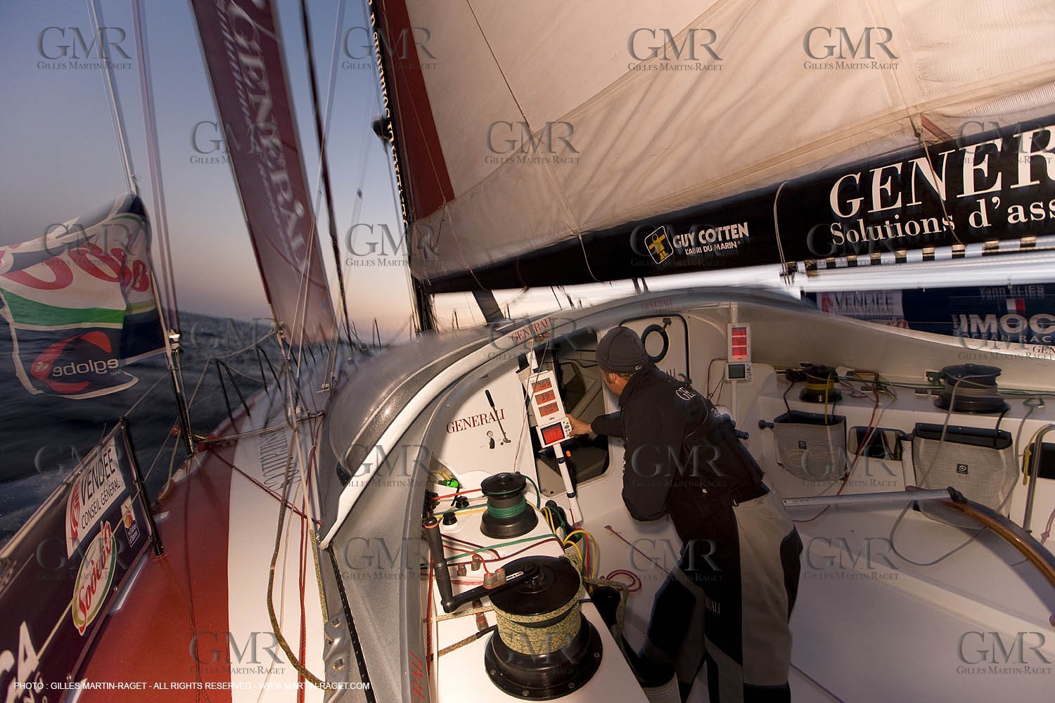 27 09 2008 - Lorient (FRA, 56) - Onboard Generali with Yann Eliès - Vendée Globe 2008 Training