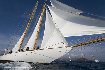 01 10 2006 - Saint Tropez (Fr) - Voiles de Saint Tropez 2006 - Arrivée de la Coupe du Yacht Club de France