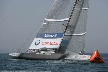 24 04 2007-Valencia (Spain)- 32nd America's Cup - Louis Vuitton Cup - RR1 - Day 9 - BMW ORACLE Racing - Vs Team Victory