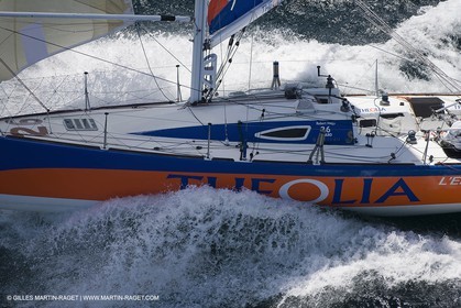 06-26-2007 - FIGARO II - THEOLIA - Skipper : Robert Nagy - Training off Marseille (south France) with strong wind conditions