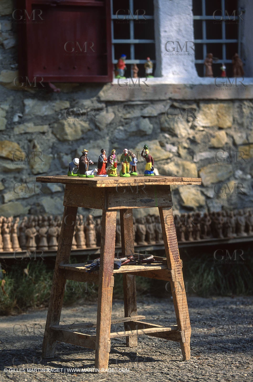 Baux de Provence, Cribs making