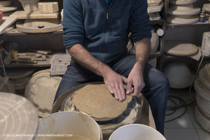 17 05 2018, Apt (FRA,84), Atelier de Faïence Rigo