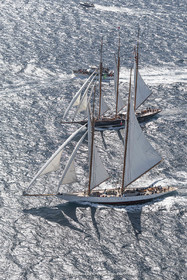 28 09 2022? Saint-Tropez,(FRA,83), Les Voiles de Saint-Tropez 2022 Régate N° 2 poup les modernes, navigation libre pour les grandes goélettes