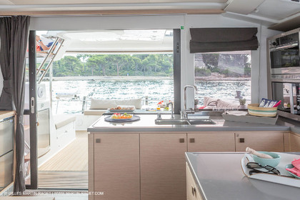 12 09 2016, Cannes (FRA,06), Chantier Fountaine-Pajot, Helia 44