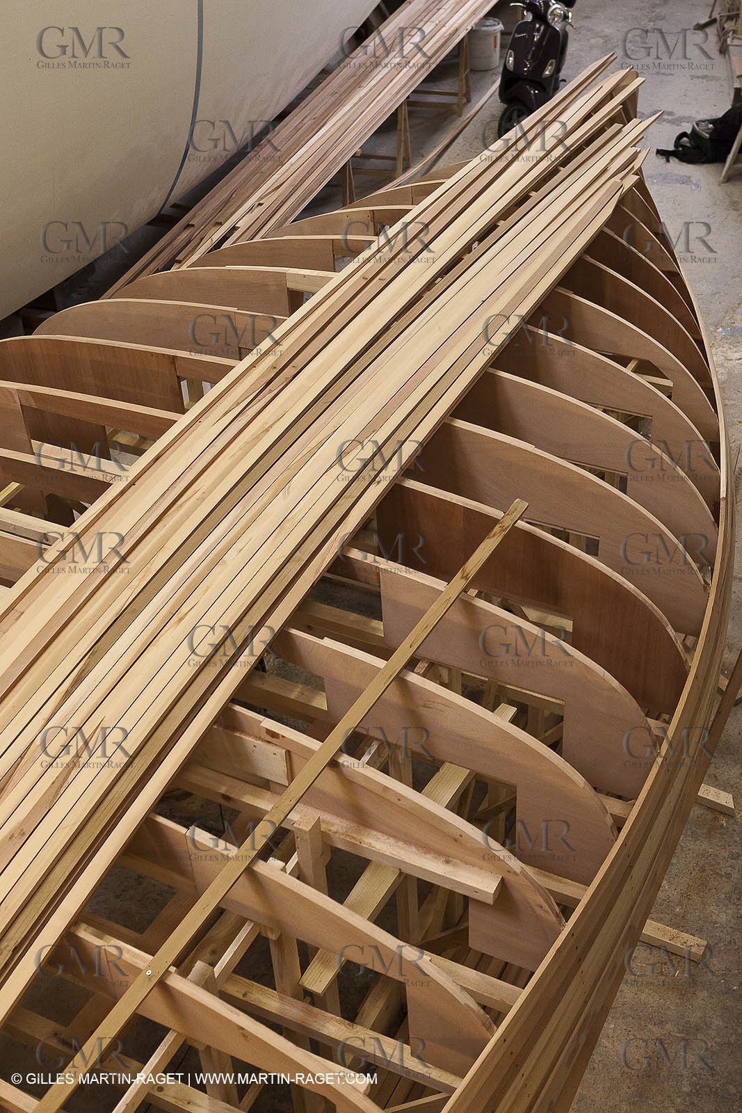 30 12 2012   Marseille (FRA,13)   Alcyon building at boat yard