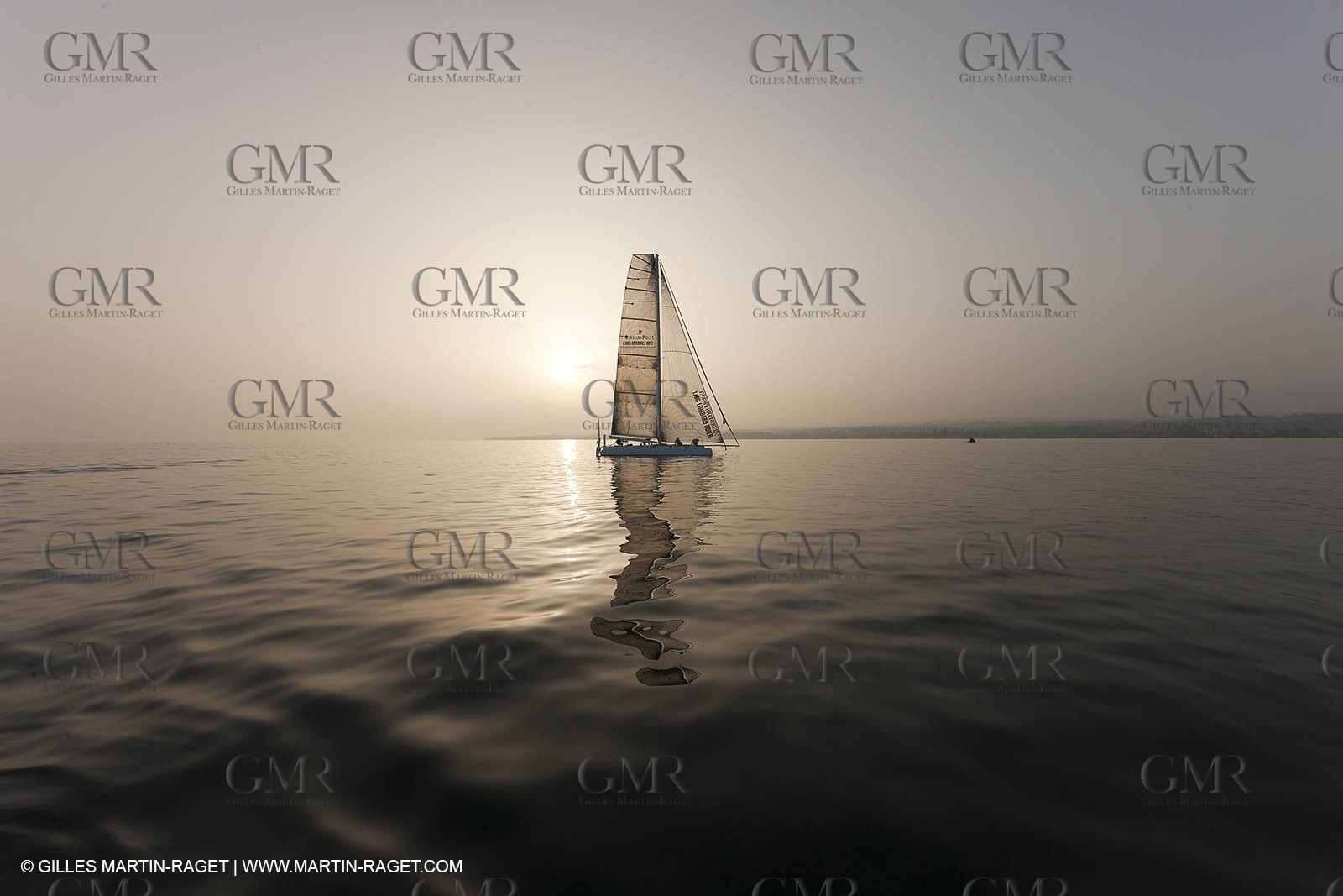 09 10 2010 - Morges (SUI) - L'Hydroptère.CH - 1st sail