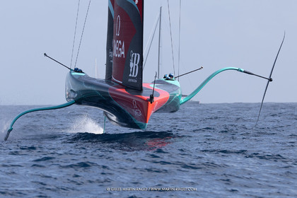 16 10 2024, Barcelona (ESP), Louis Vuitton 37th America's Cup, Final Match, Race Day 4, Warm up Race 5