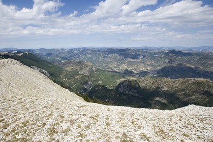 19 08 07 - Haute Provence, Paysages vus depuis le sommet de la montagne de Lure (FRA, 04)