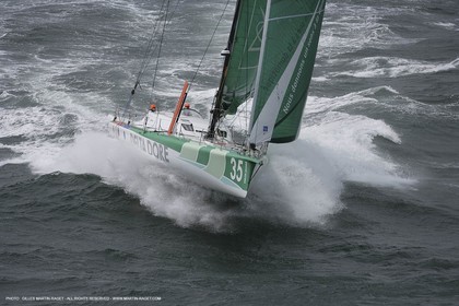 21 06 2007 - Bell Ile en mer (South Britanny, France) - IMOCA Monohulls - Delta Dore (Jeremie Beyou) sea trials