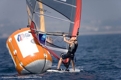 24 04 2007 - Semaine Olympique Française 2007 - Hyères - Jour 3 - Team France - RS:X - Faustine Merret