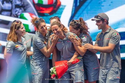 13 10 2024, Barcelona (ESP), Louis Vuitton 37th America's Cup, Final Match, Race Day 2, Puig Women America's Cup Prizegving