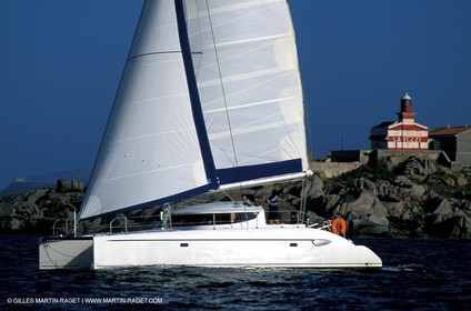 Multicoque sous voile