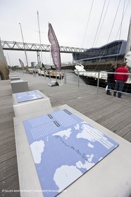 19 05 2010- Lorient- (FRA,56)  - les cinq Pen Duick et l'Hydroptère devant la Cité de la Voile Eric Tabarly