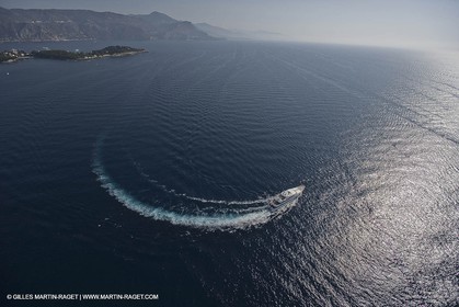 28 07 2007 - St Jean Cap Ferrat - SuperYachts - Motor Yachts - Hampshire