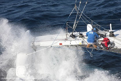 05 09 2009 - Hyères (FRA, 83) Hydroptère beat the overal sailing speed record with a run at 51,36 knts ( subjet to ratification by WSSRC)