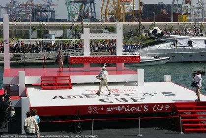 03 07 2007-Valencia (Spain)- 32nd America's Cup - Final Match - Day 8 - Alinghi vs Emirates Team New Zealand