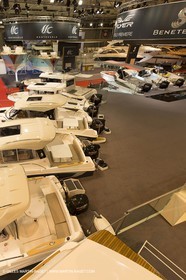 10 12 2013 - Paris (FRA,75) -Paris Boat Show - Beneteau booth