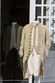 31 10 2013 - Ansouis (FRA,84) - Ansouis castle - Costumes of the exhibit Men costumes