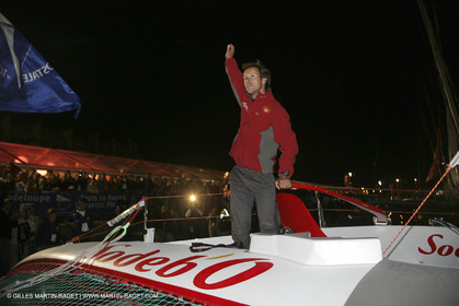 27 10 2006 - Saint Malo (FRA) - Route du Rhum 2006 - Thomas Coville - Sodeb'O - Lock passage