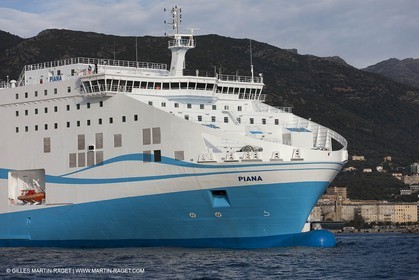 18 12 2011 - Bastia (FRA, Corse) - Armement La Meridionale - le Piana