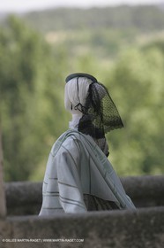 May 2004 - La Tour d'Aigues (FRA, 84) - Old costumes for women of the South exhibition