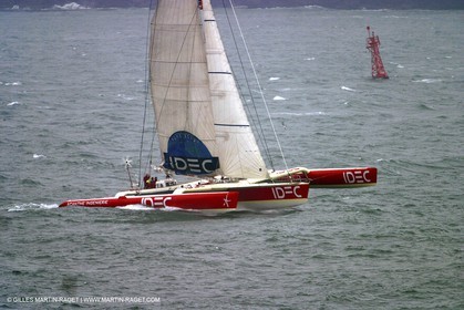 Round the world solo record - Idec - Francis Joyon - Brest finish