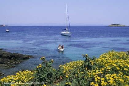sailing, cruising, monohull at the mooring