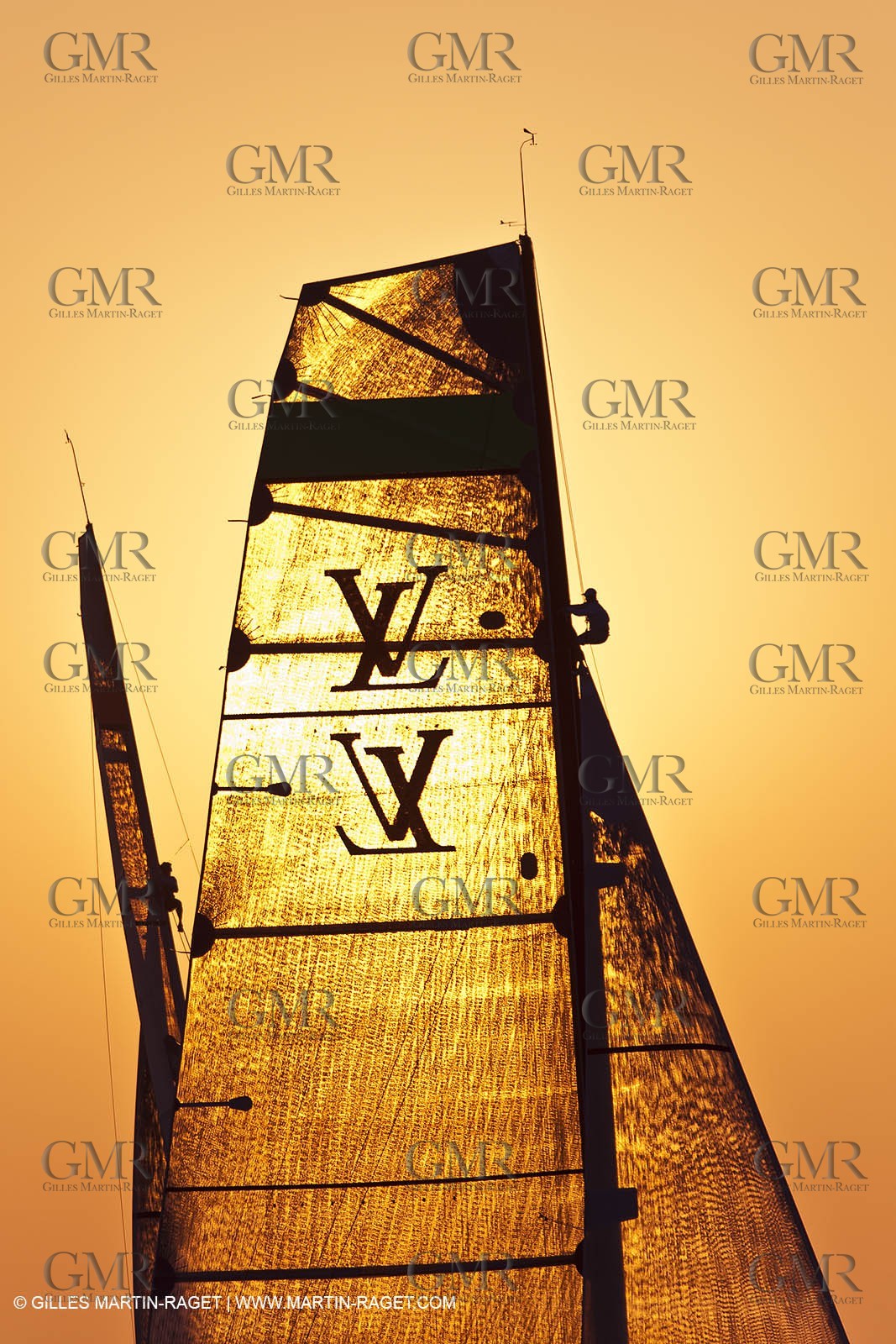 25 11 2010 - Dubai (UAE) - Dubai Louis Vuitton Trophy -  BMW ORACLE Racing - Fleet races