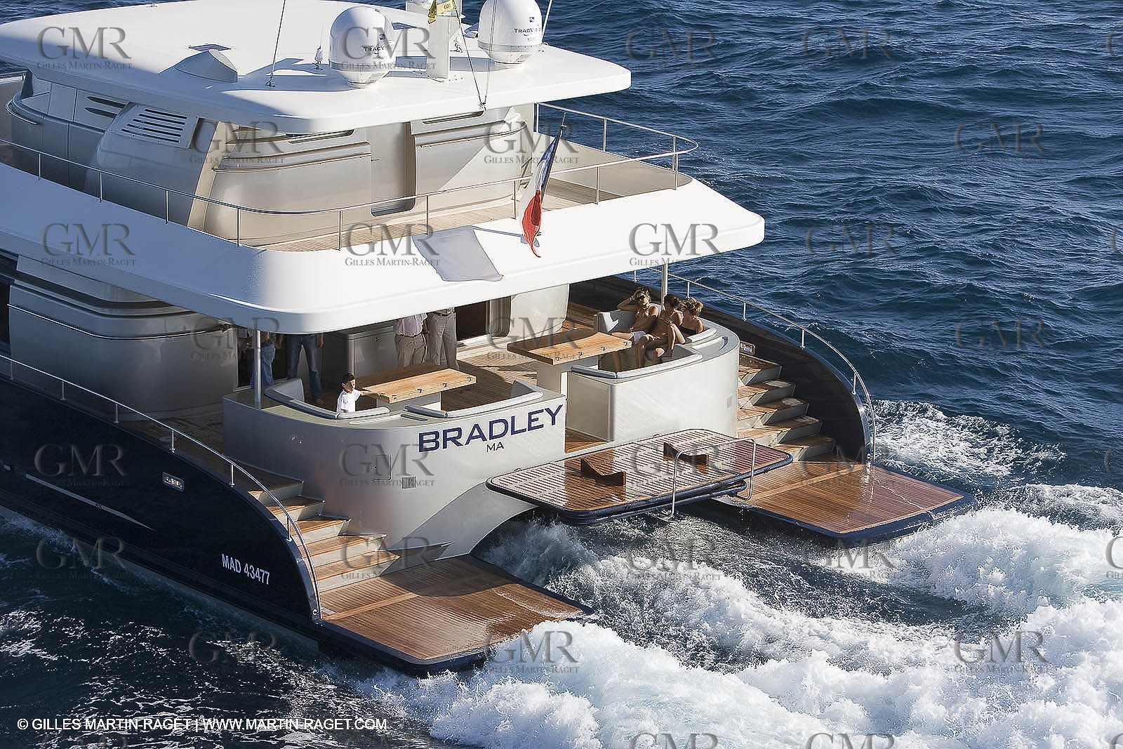 13-07-07 - La Ciotat (FRANCE) - MotorYacht - Chantier H2X