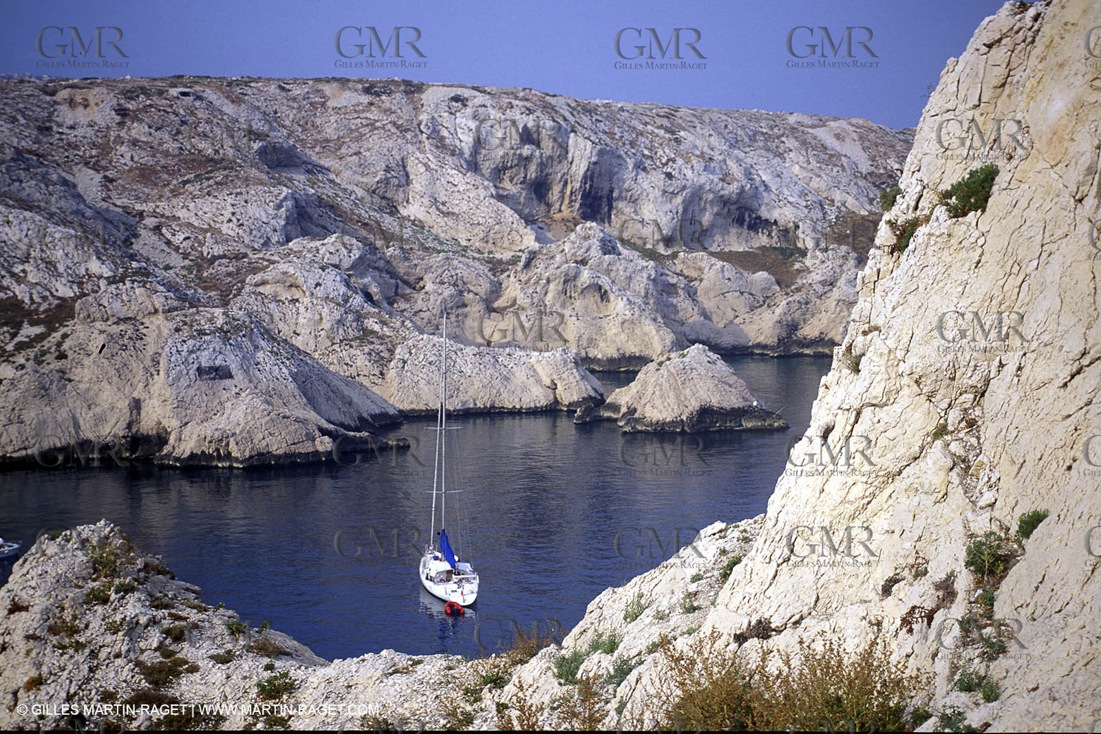 Cruising monohull mooring