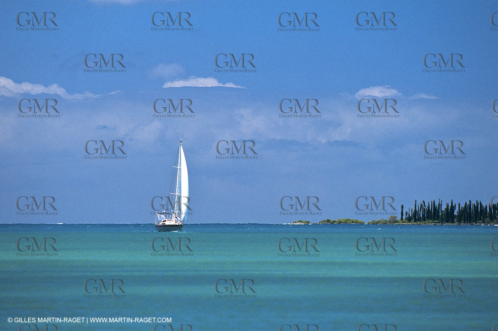 Destinations - South Pacific Ocean - New Caledonia - Pines Island