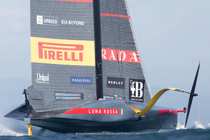 26 09 2024, Barcelona (ESP), 37th America's Cup, Louis Vuitton Cup Final, Race Day 1