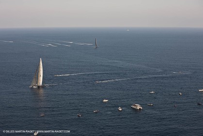 11 02 2010 - Valencia (ESP) - 33rd America's Cup - BMW ORACLE Racing - Day off 2