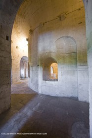 04 05 2008 - Arles (FRA,13)  - Montmajour Abbeye