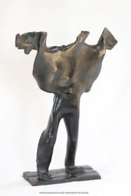 06 03 2016, Marseille, (FRA,13), Oeuvre de Germaine Richier, Homme de la nuit n°1 1954, Bronze patiné foncé, Numéroté 8 8, Fondeur L. Thinot, Paris, 27,5 x 20,4 x 9 cm, Collection particulière