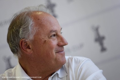 25 11 2010 - Dubai (UAE) - 34th America's Cup - Media Round Table with Ian Murray and Richard Worth- Ian Murray