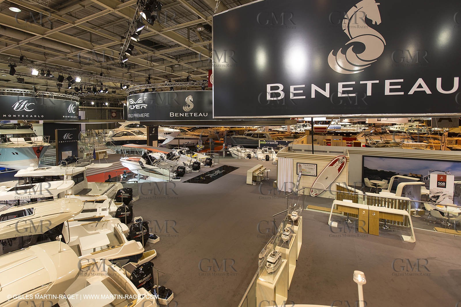 10 12 2013 - Paris (FRA,75) -Paris Boat Show - Beneteau booth