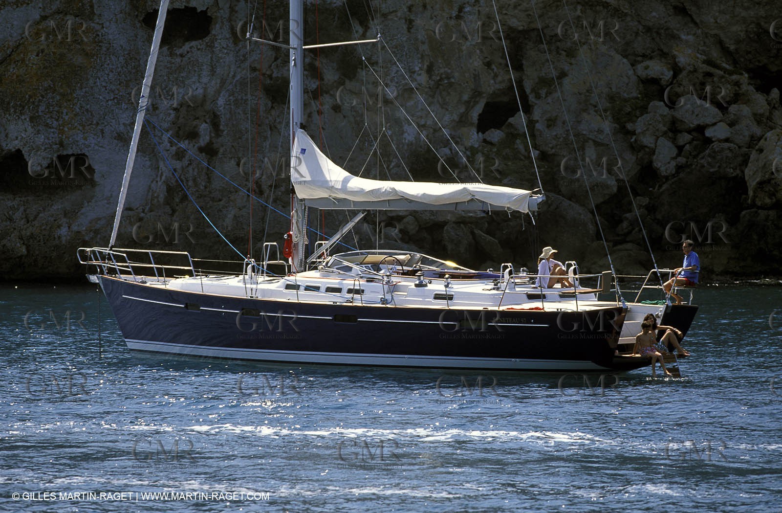 Cruising monohull mooring