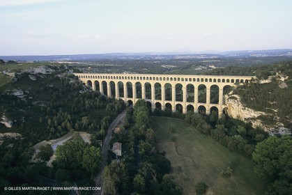 France, Provence, Pays d'Aix en Provence, Acqueduc de Roquefavour