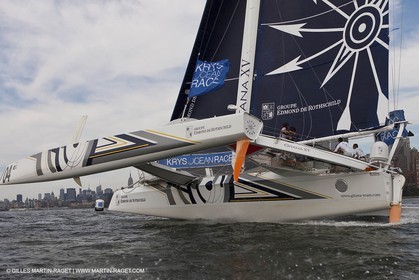 05 07 2012 - New York (USA) - Ocean Krys Race - Speed runs in fornt of NY city